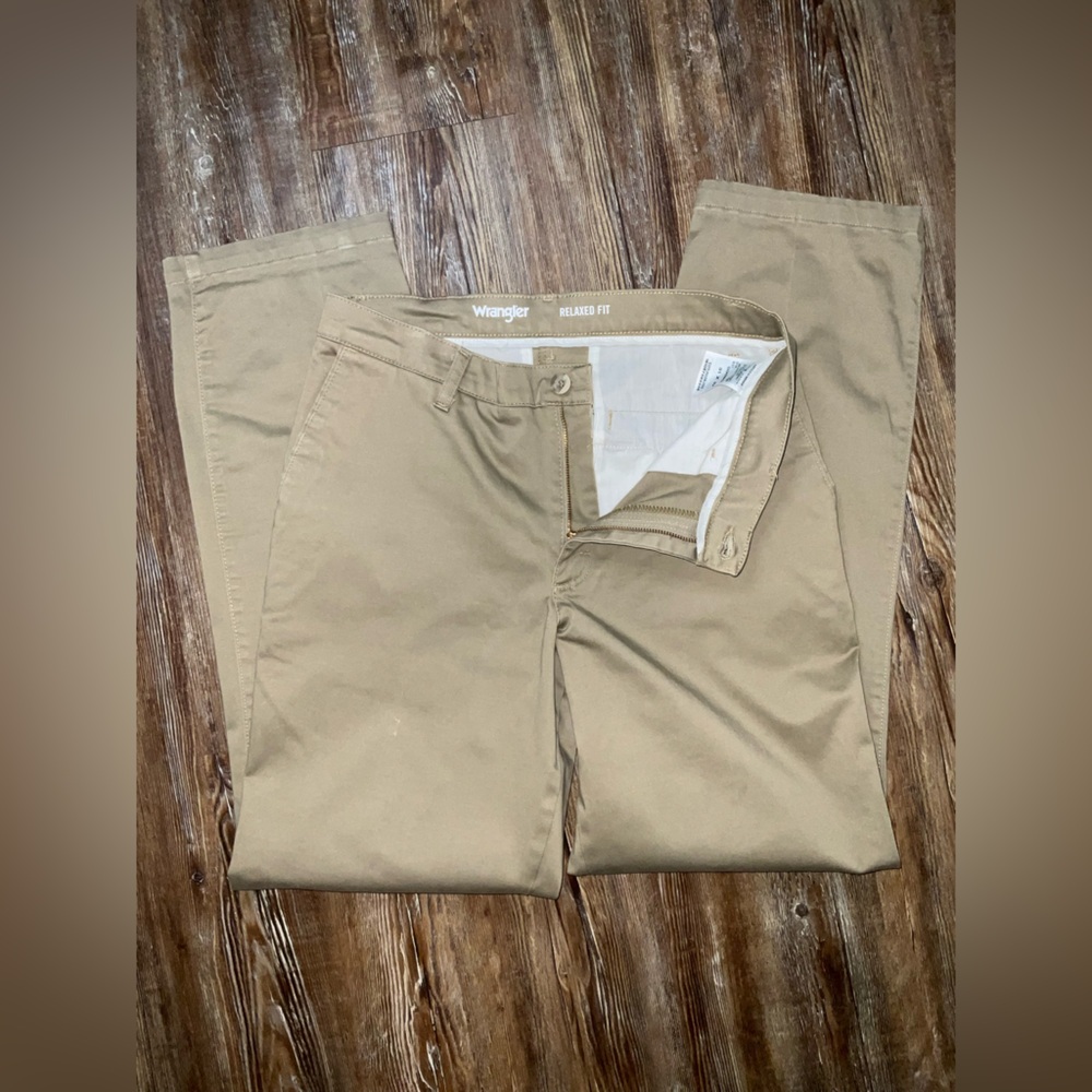 Khaki Wrangler Pants 31x32